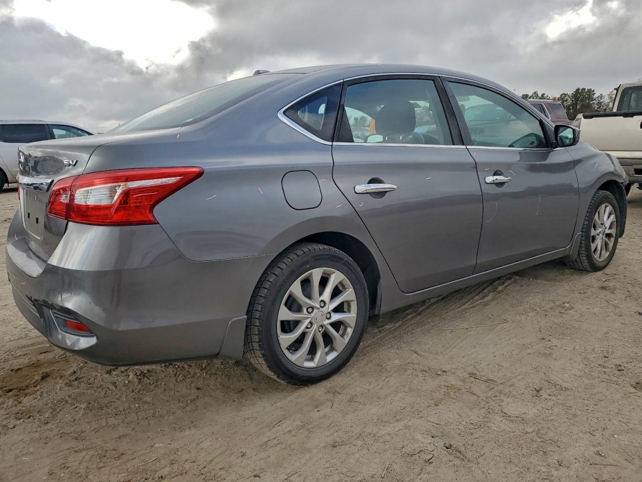 2017 NISSAN SENTRA S photo 5