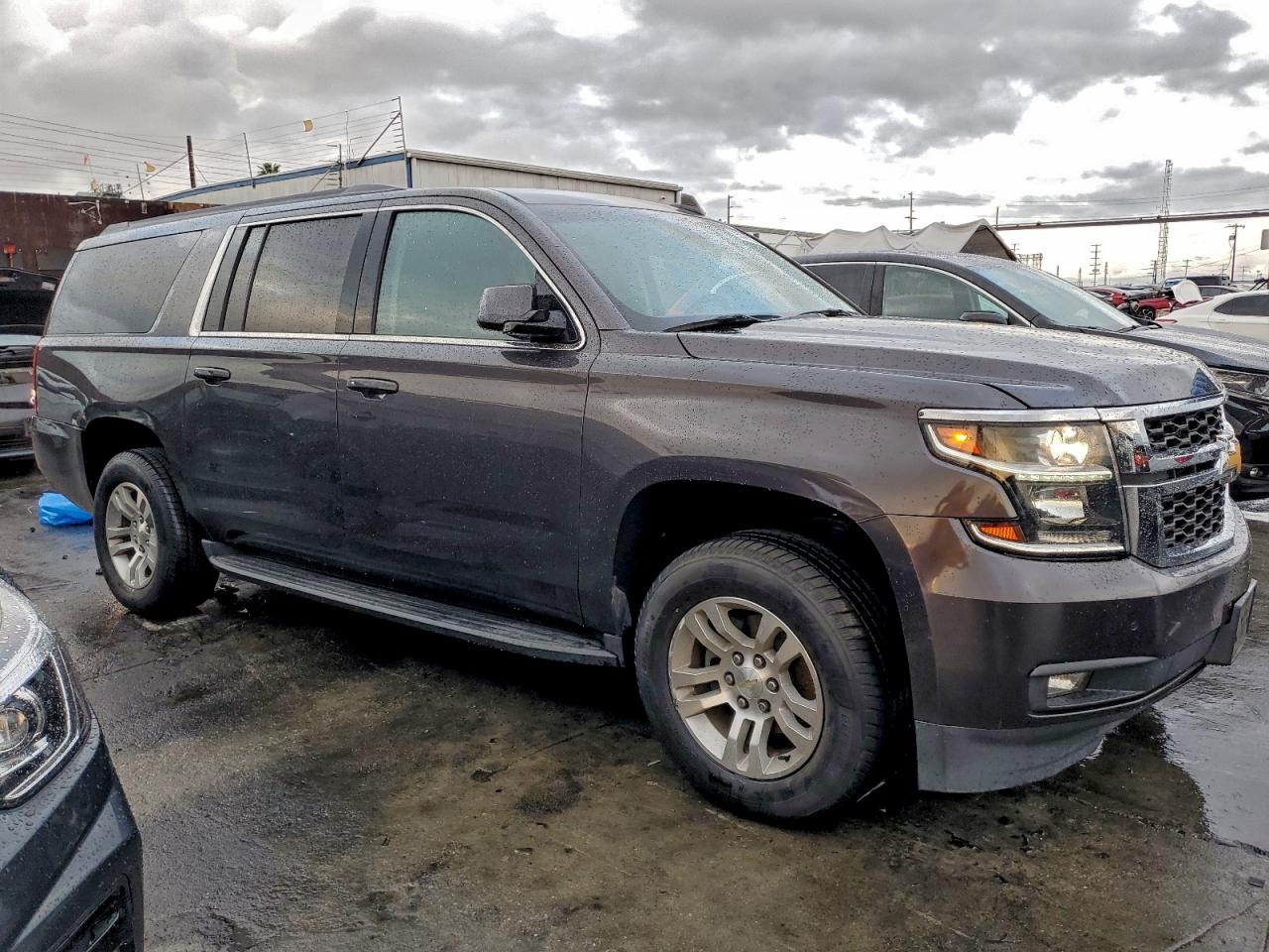 2018 CHEVROLET SUBURBAN C1500 LT photo 7