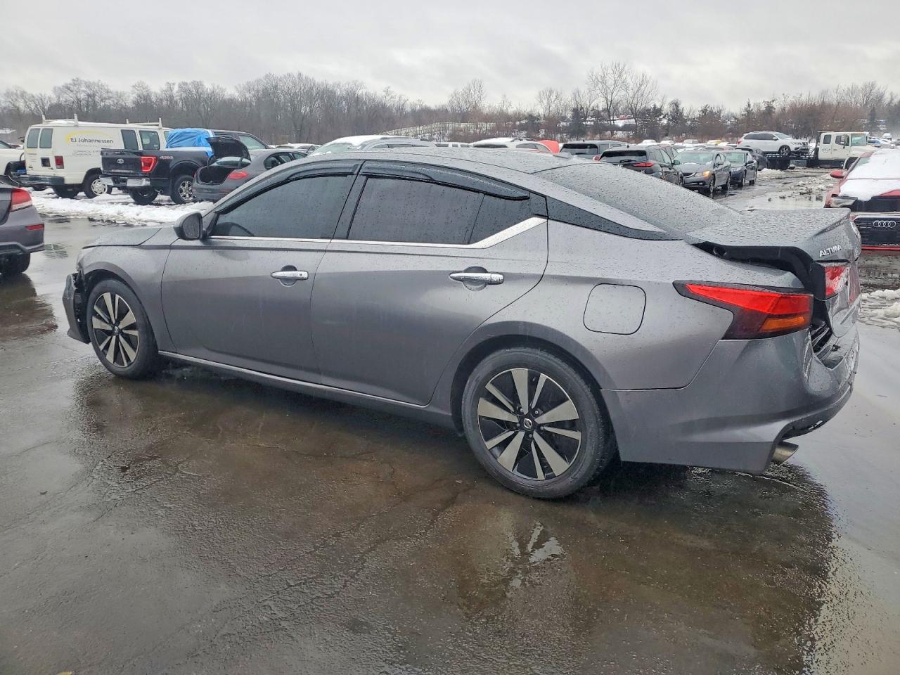 2019 NISSAN ALTIMA SL photo 2