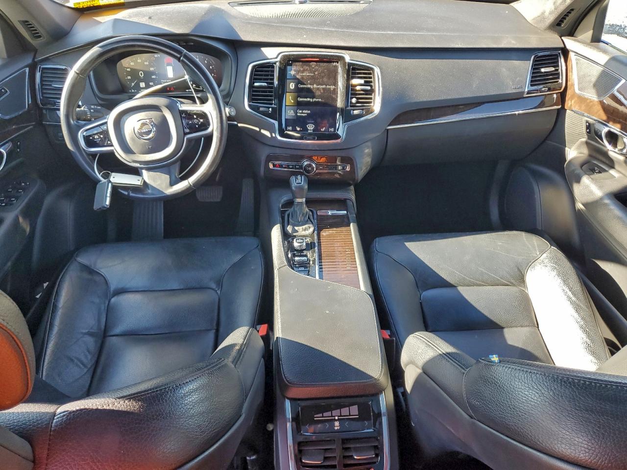 2016 VOLVO XC90 T6 photo 8