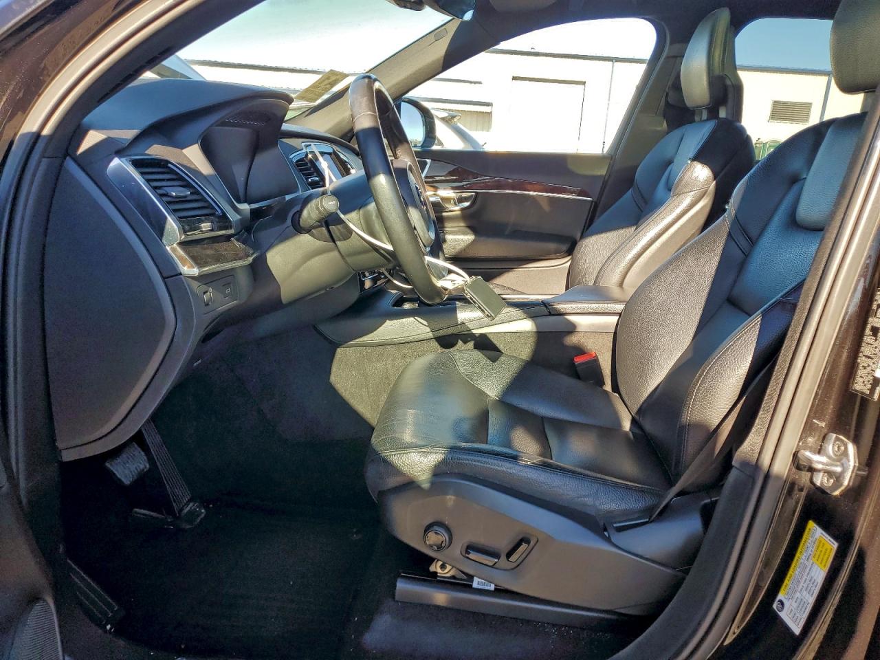 2016 VOLVO XC90 T6 photo 7