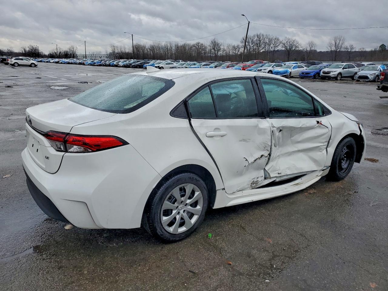 2024 TOYOTA COROLLA LE photo 3