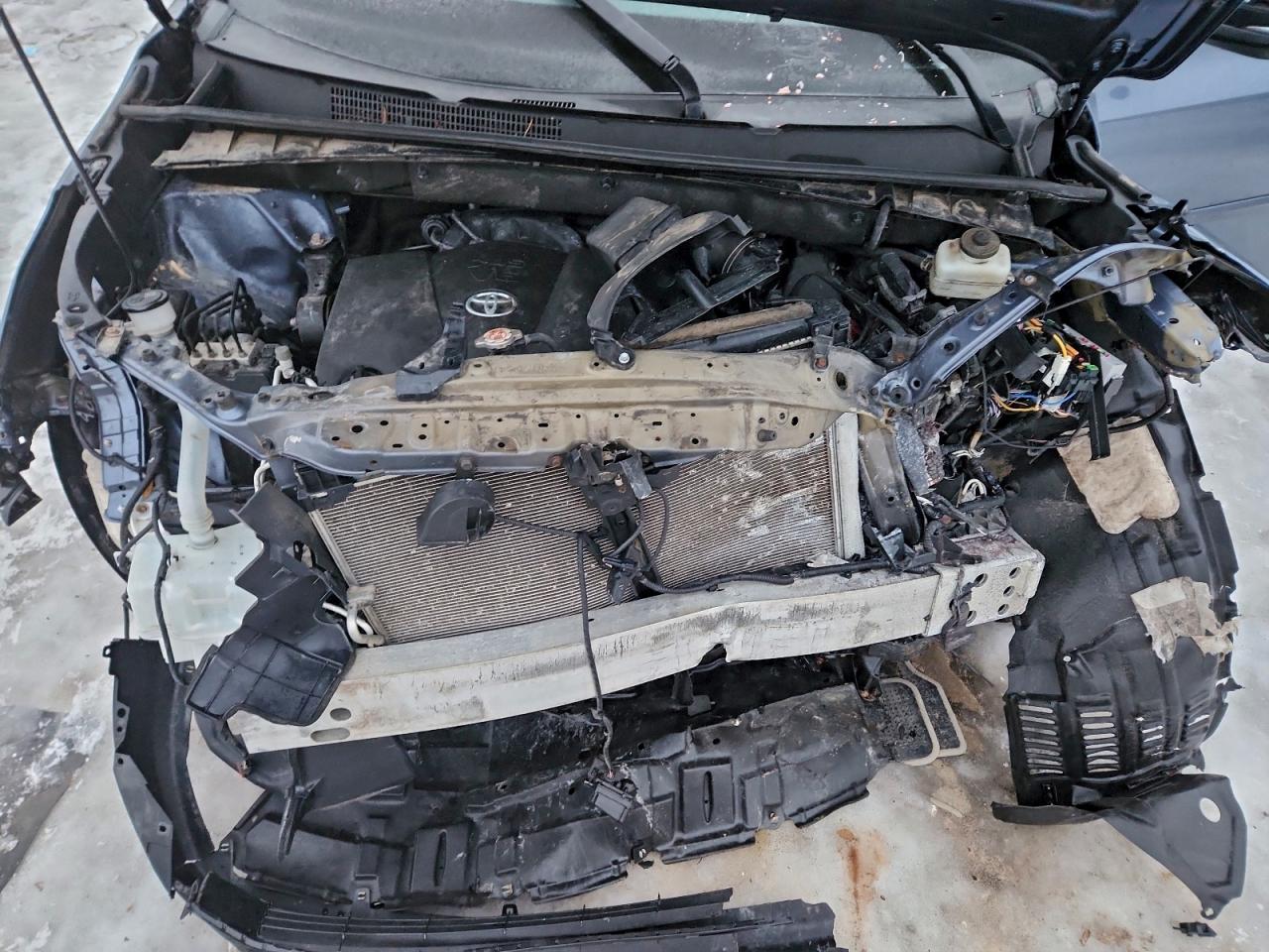 2019 TOYOTA HIGHLANDER SE photo 21