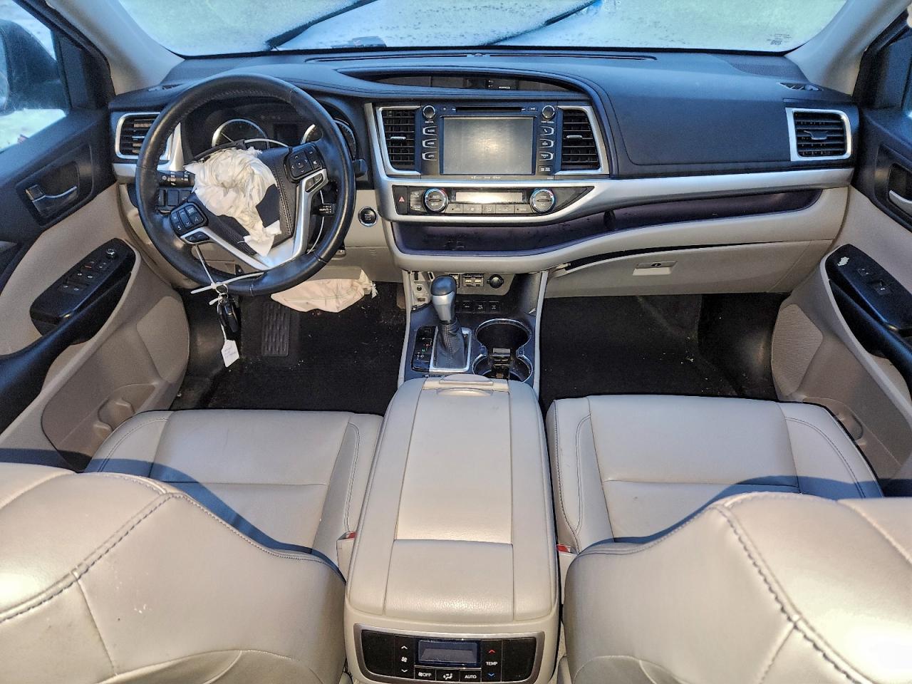 2019 TOYOTA HIGHLANDER SE photo 15