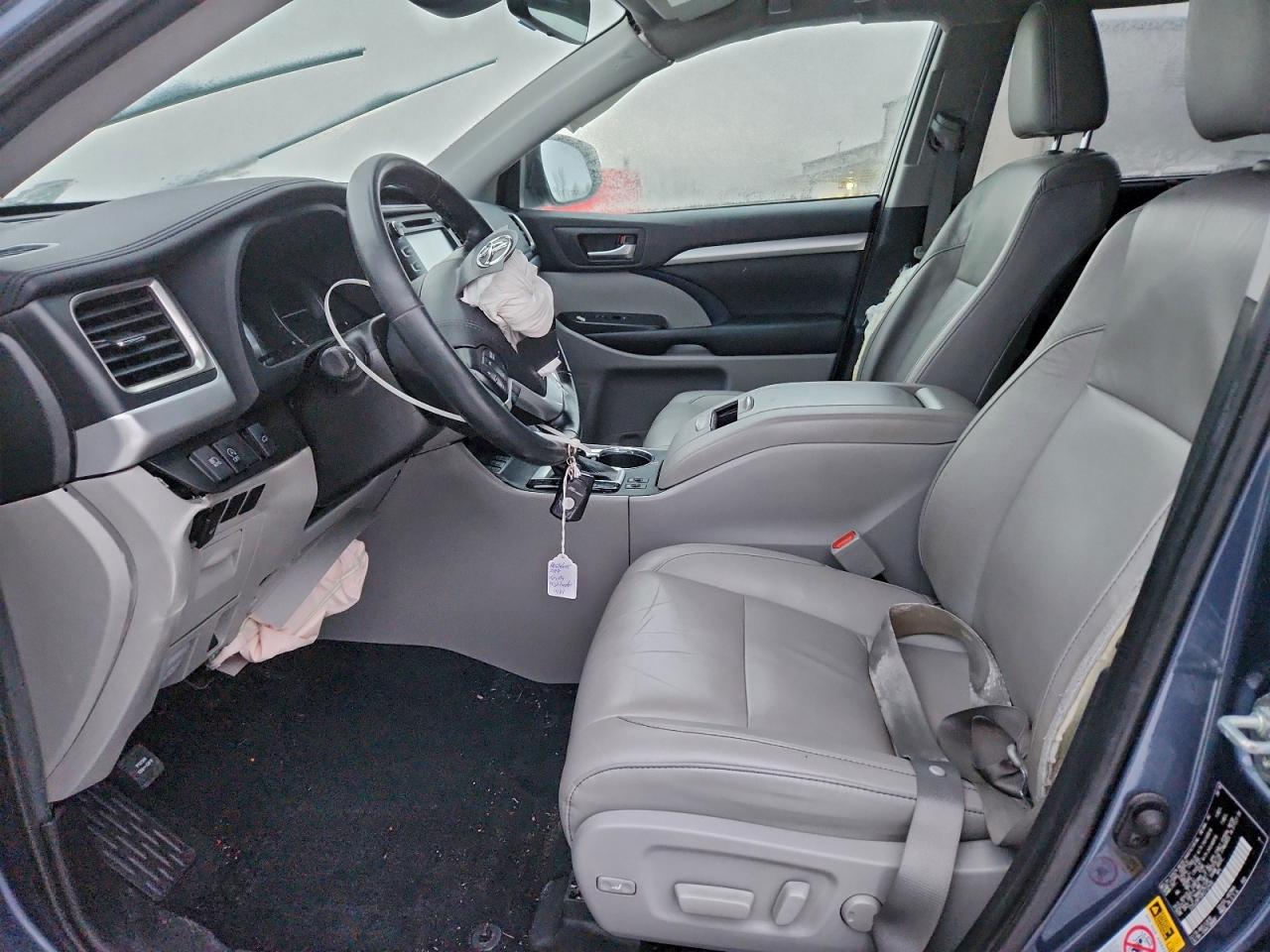 2019 TOYOTA HIGHLANDER SE photo 13