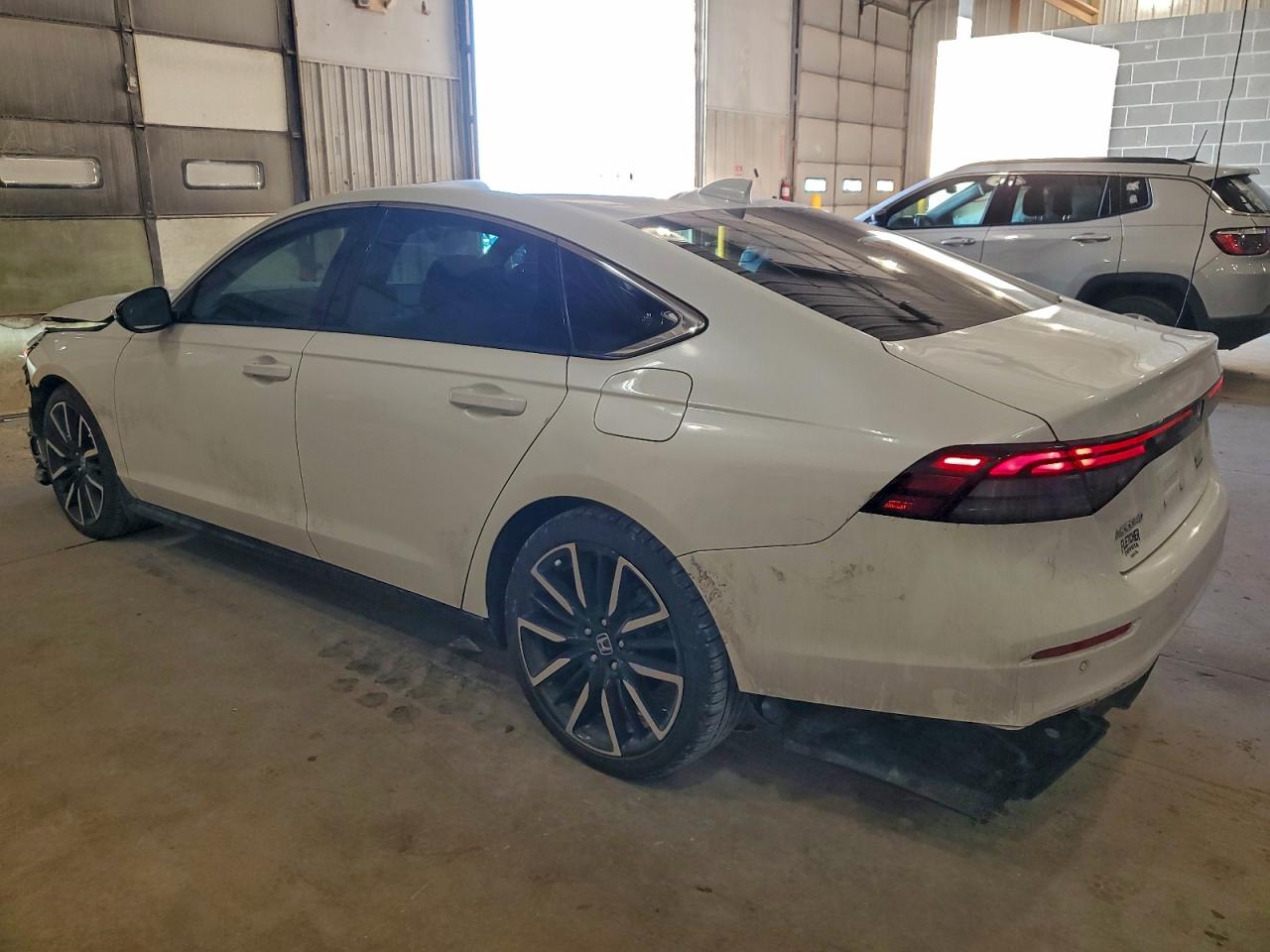 2024 HONDA ACCORD TOURING HYBRID photo 2