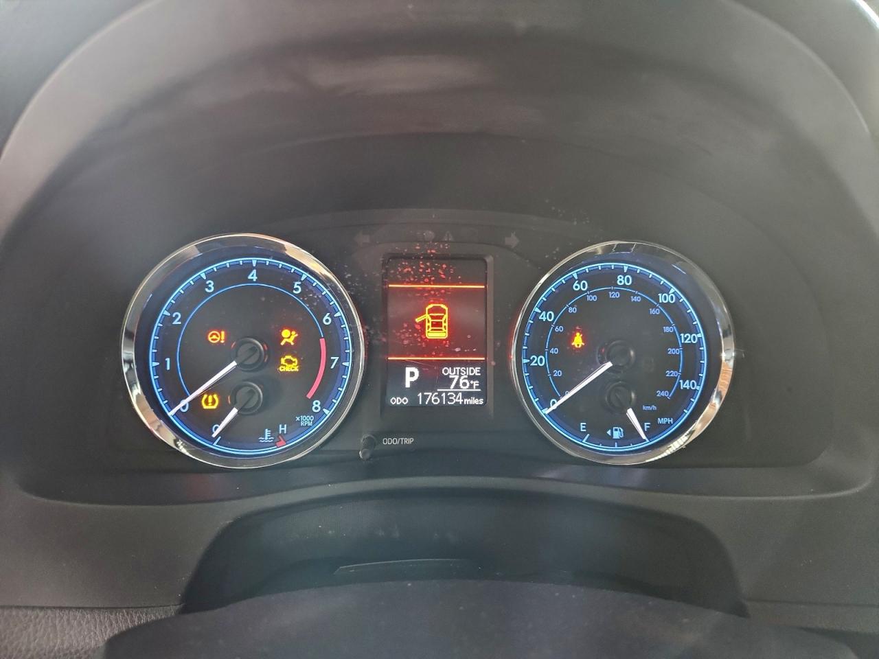 2019 TOYOTA COROLLA L photo 9