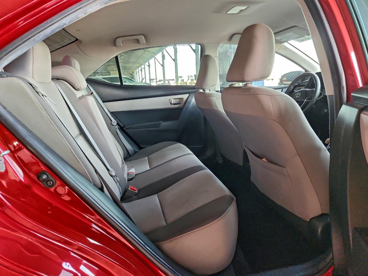 2019 TOYOTA COROLLA L photo 10