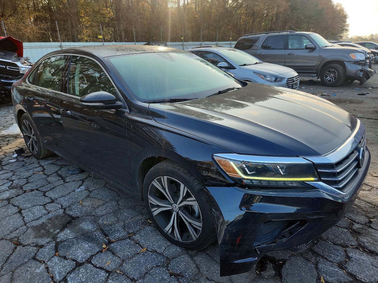 2021 VOLKSWAGEN PASSAT SE photo 4