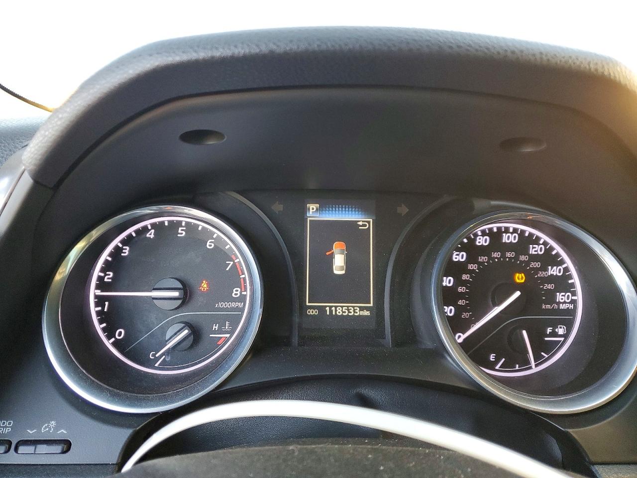 2020 TOYOTA CAMRY SE photo 9
