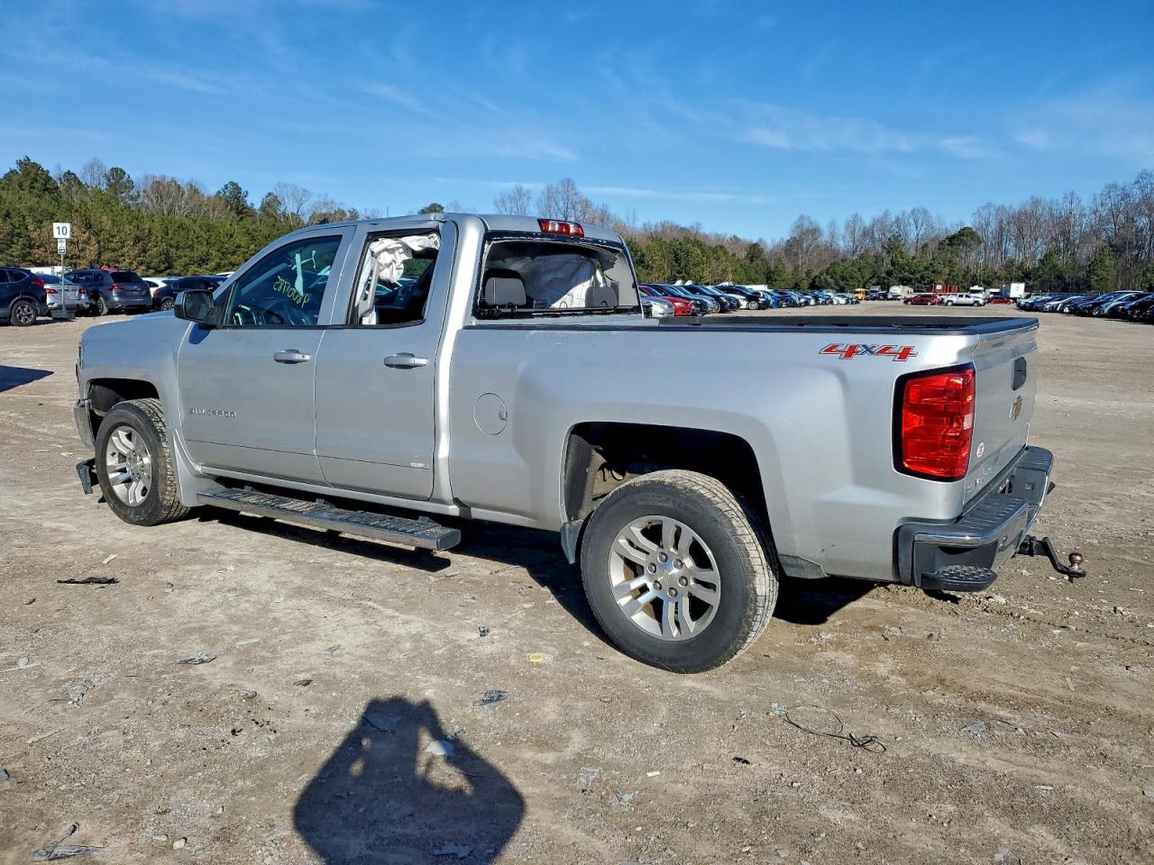 2016 CHEVROLET SILVERADO K1500 LT photo 2