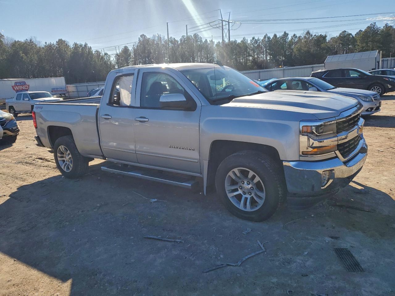 2016 CHEVROLET SILVERADO K1500 LT photo 4