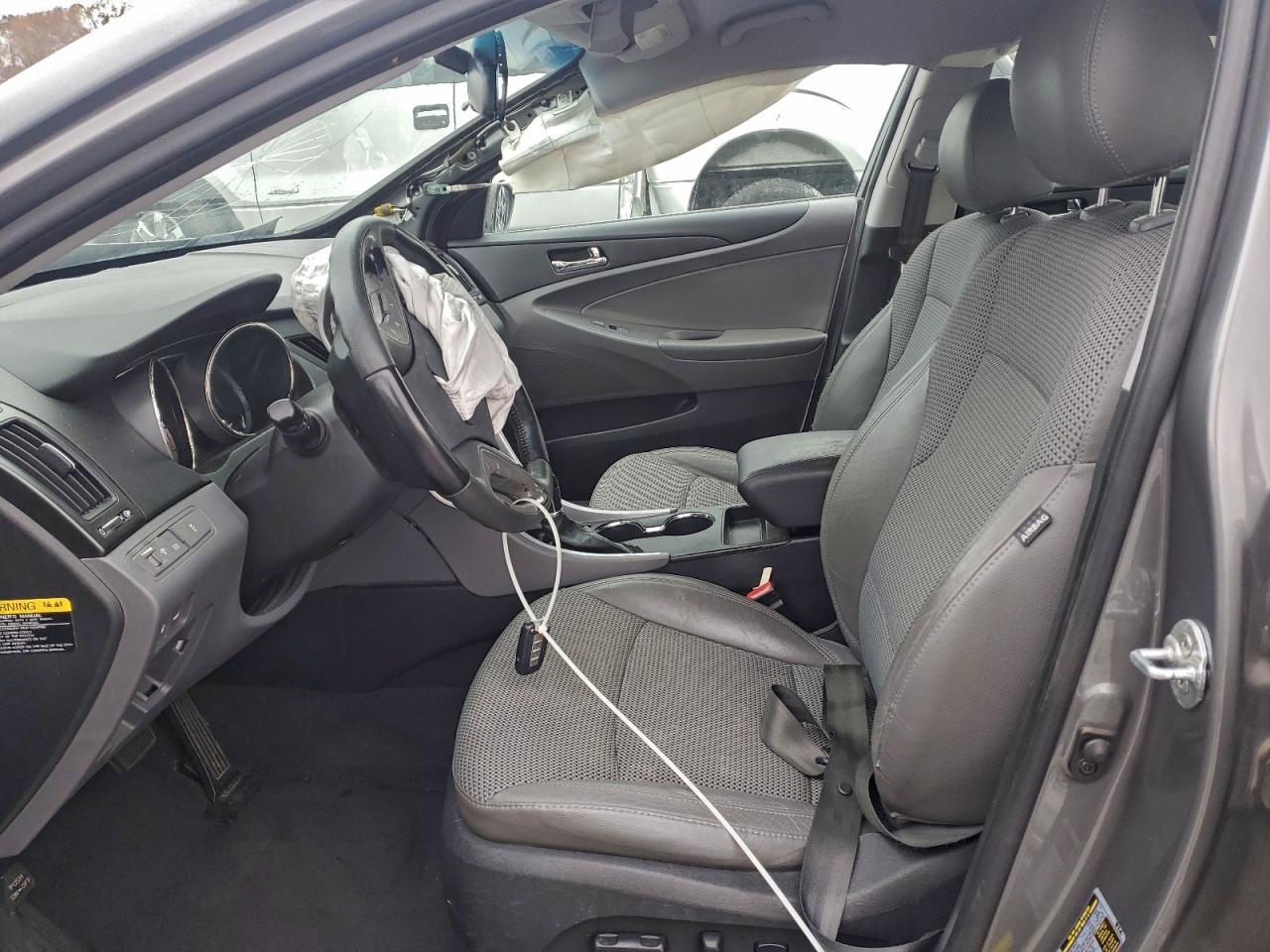 2012 HYUNDAI SONATA SE photo 7