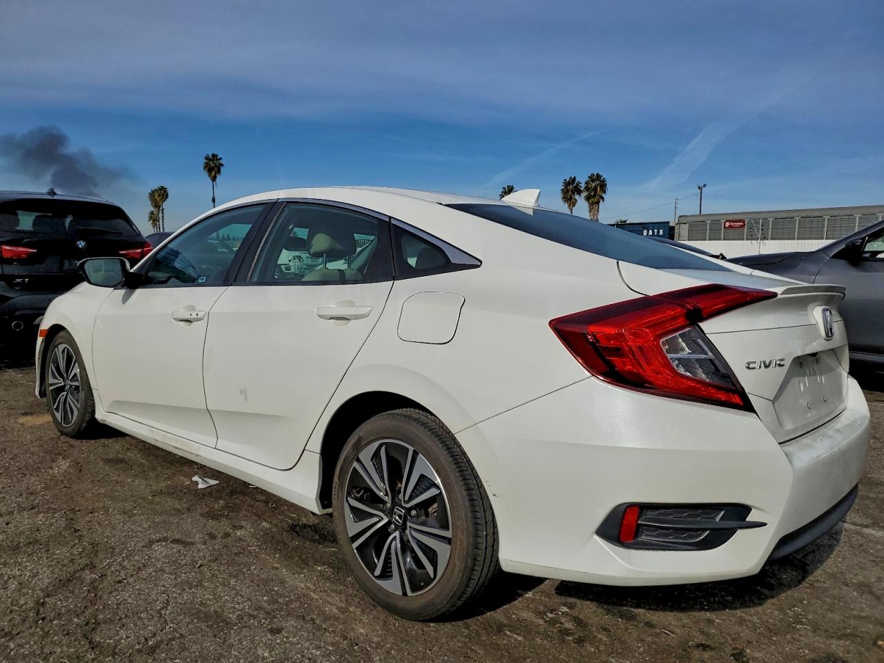 2016 HONDA CIVIC EX photo 2
