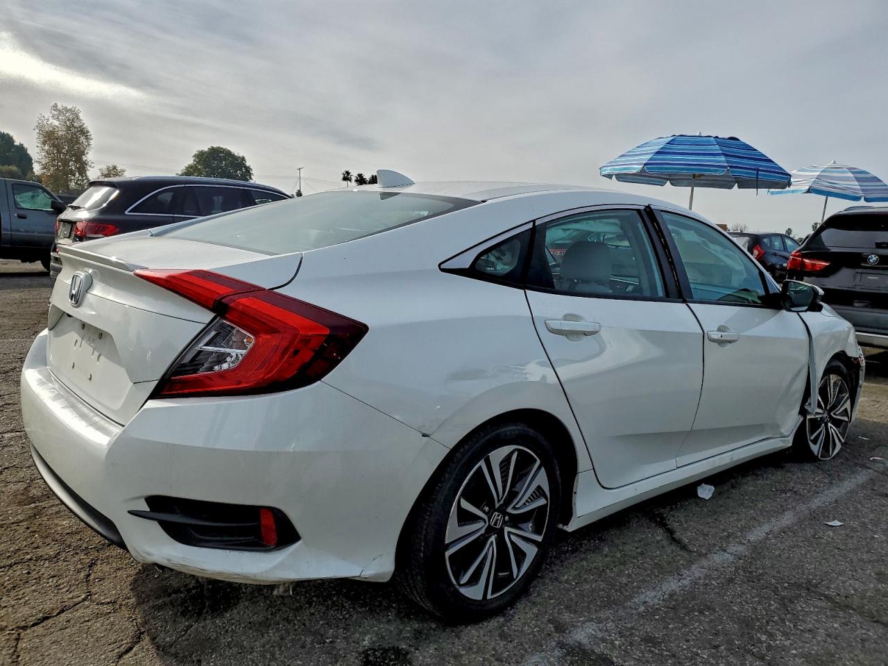 2016 HONDA CIVIC EX photo 3