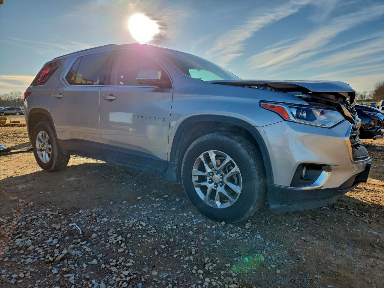 2020 CHEVROLET TRAVERSE LT photo 4
