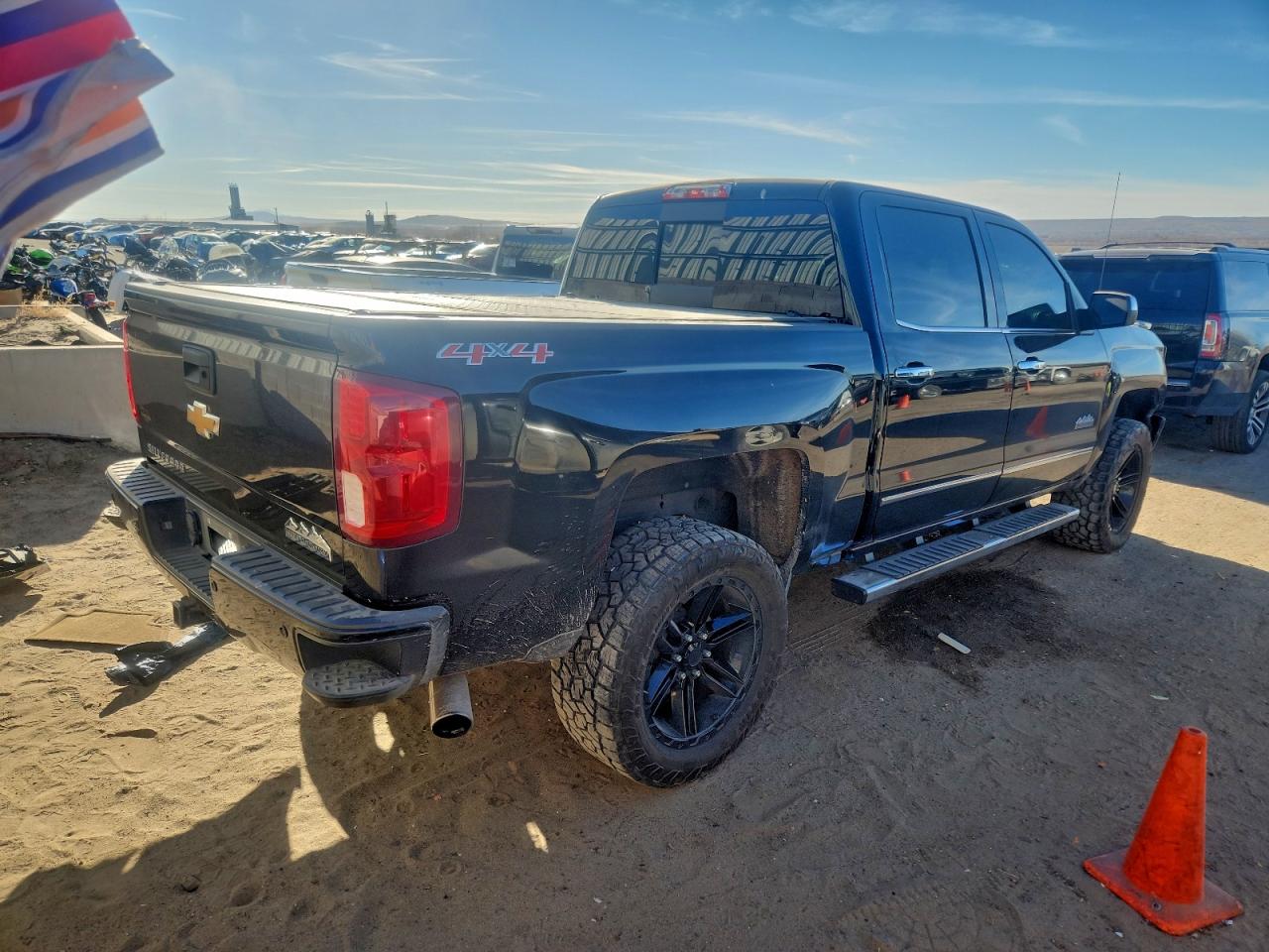 2016 CHEVROLET SILVERADO K1500 HIGH COUNTRY photo 3