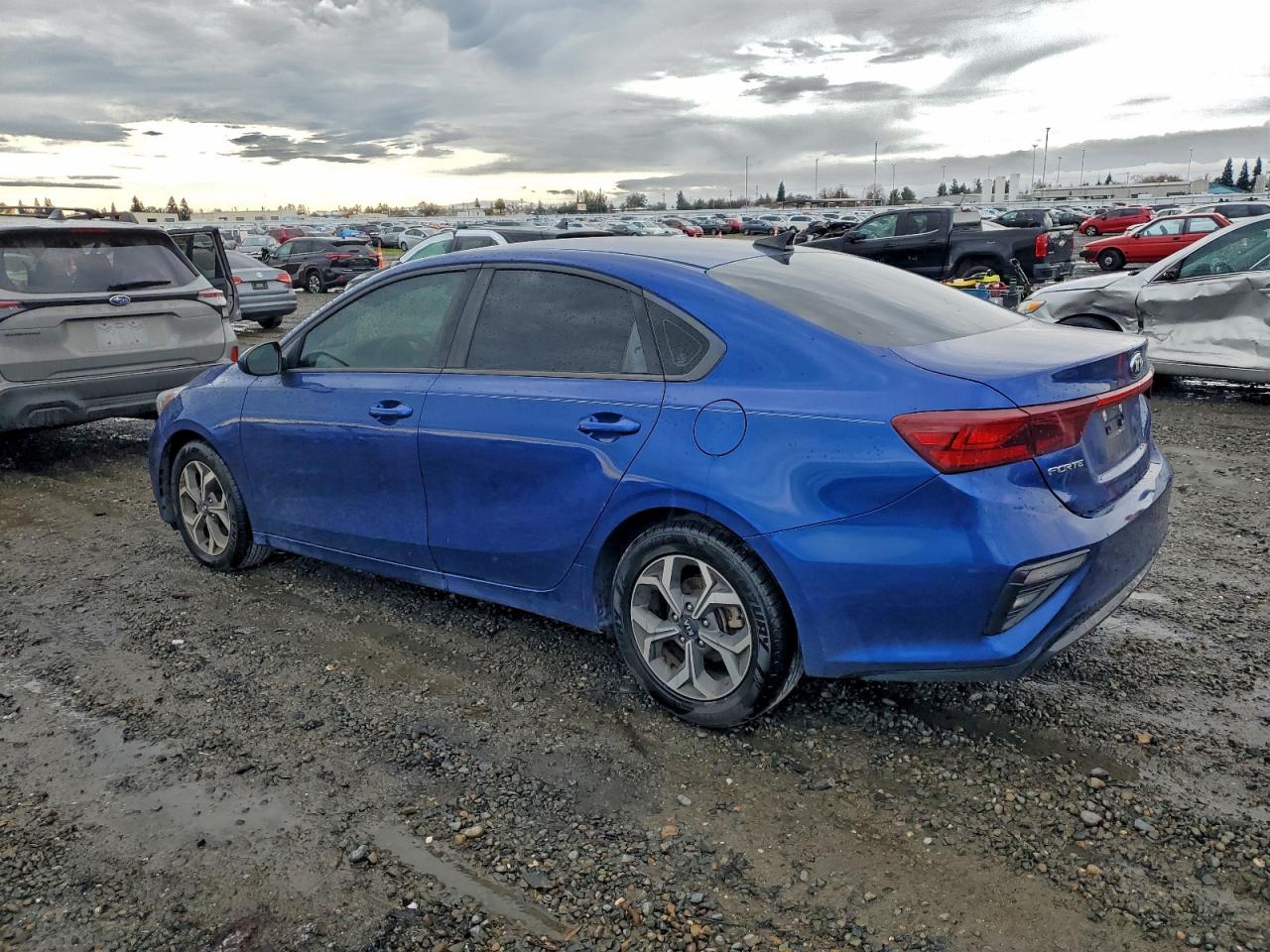 2020 KIA FORTE FE photo 2