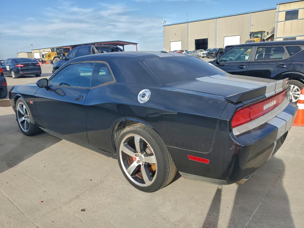 2012 DODGE CHALLENGER SRT-8 photo 2