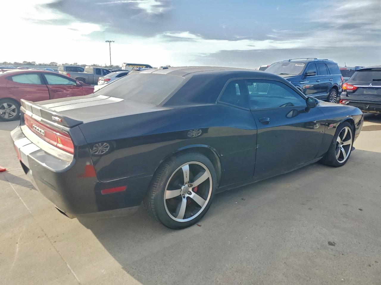 2012 DODGE CHALLENGER SRT-8 photo 3