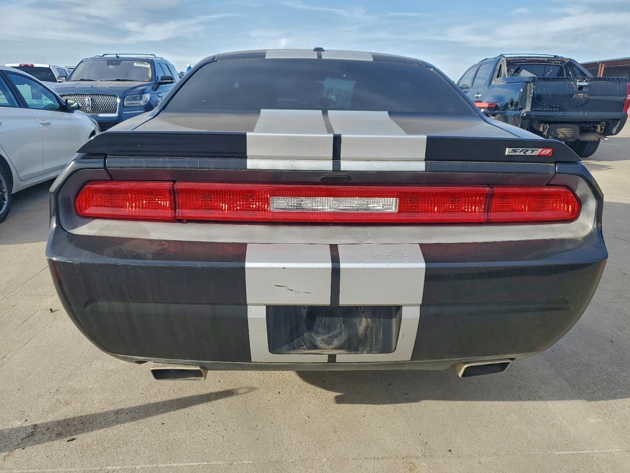 2012 DODGE CHALLENGER SRT-8 photo 6