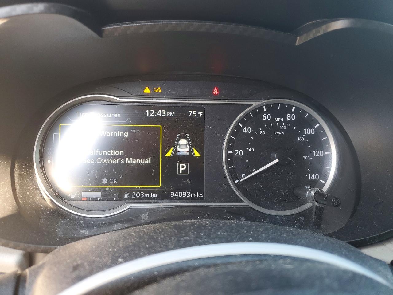 2021 NISSAN VERSA SV photo 9