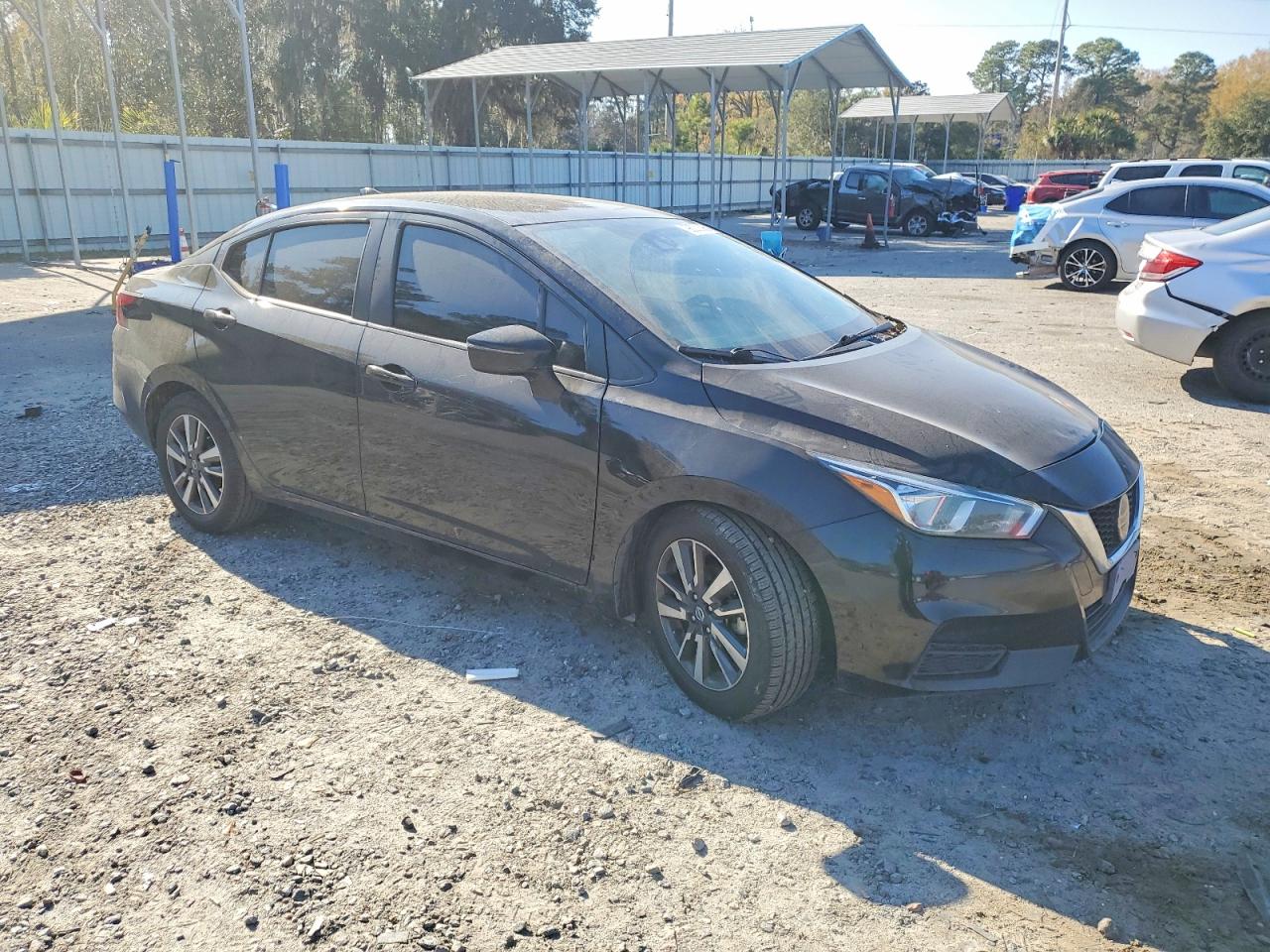 2021 NISSAN VERSA SV photo 4
