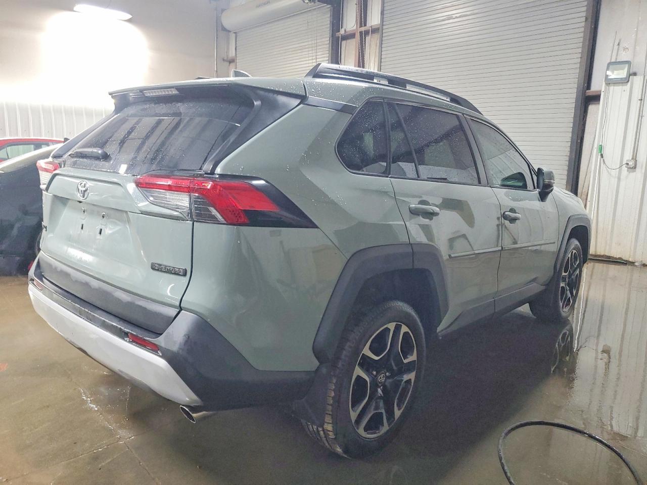2019 TOYOTA RAV4 ADVENTURE photo 3