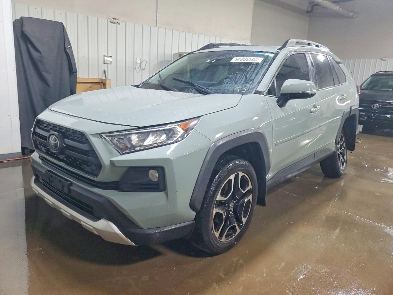 2019 TOYOTA RAV4