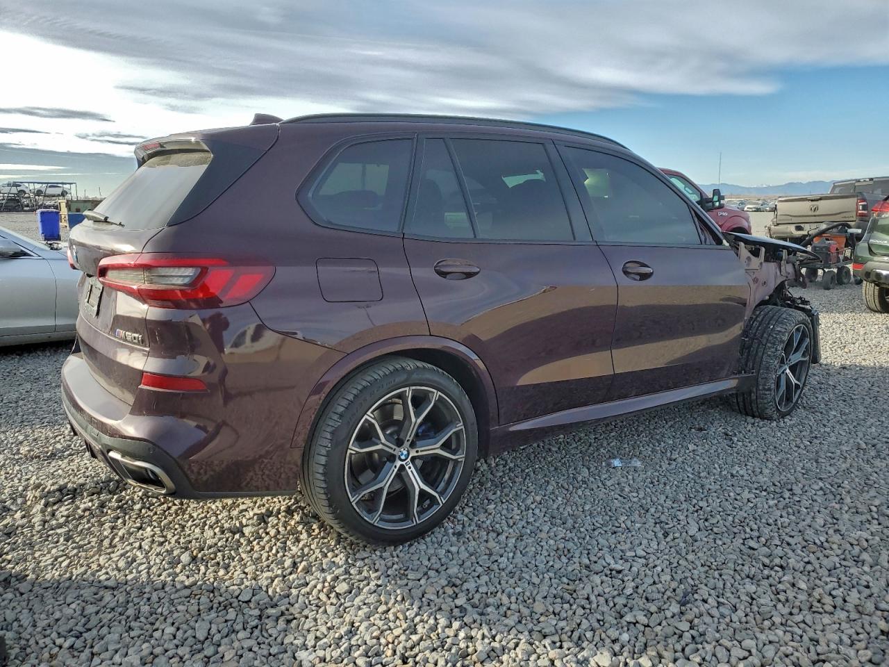 2022 BMW X5 M50I photo 3