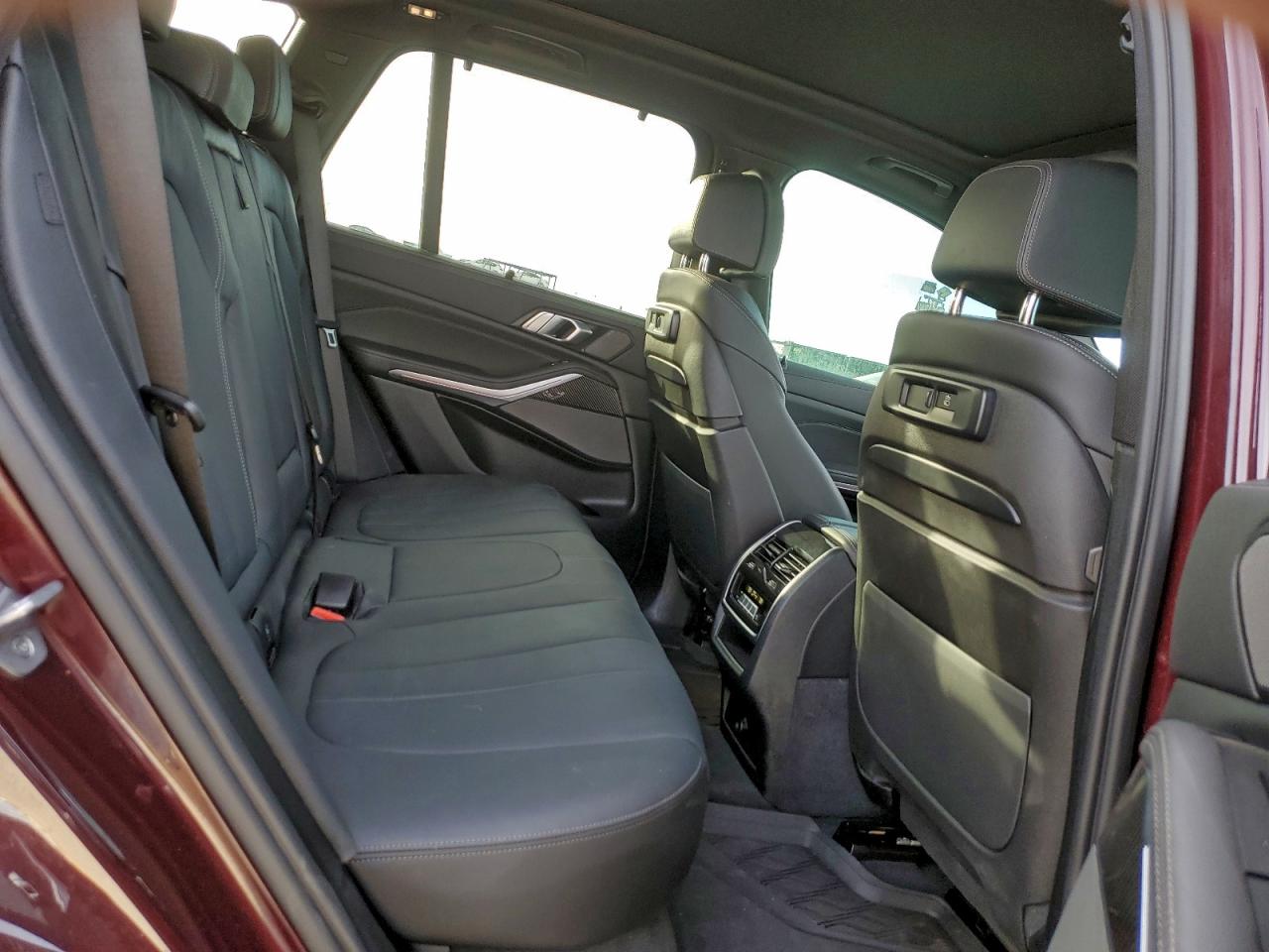 2022 BMW X5 M50I photo 11