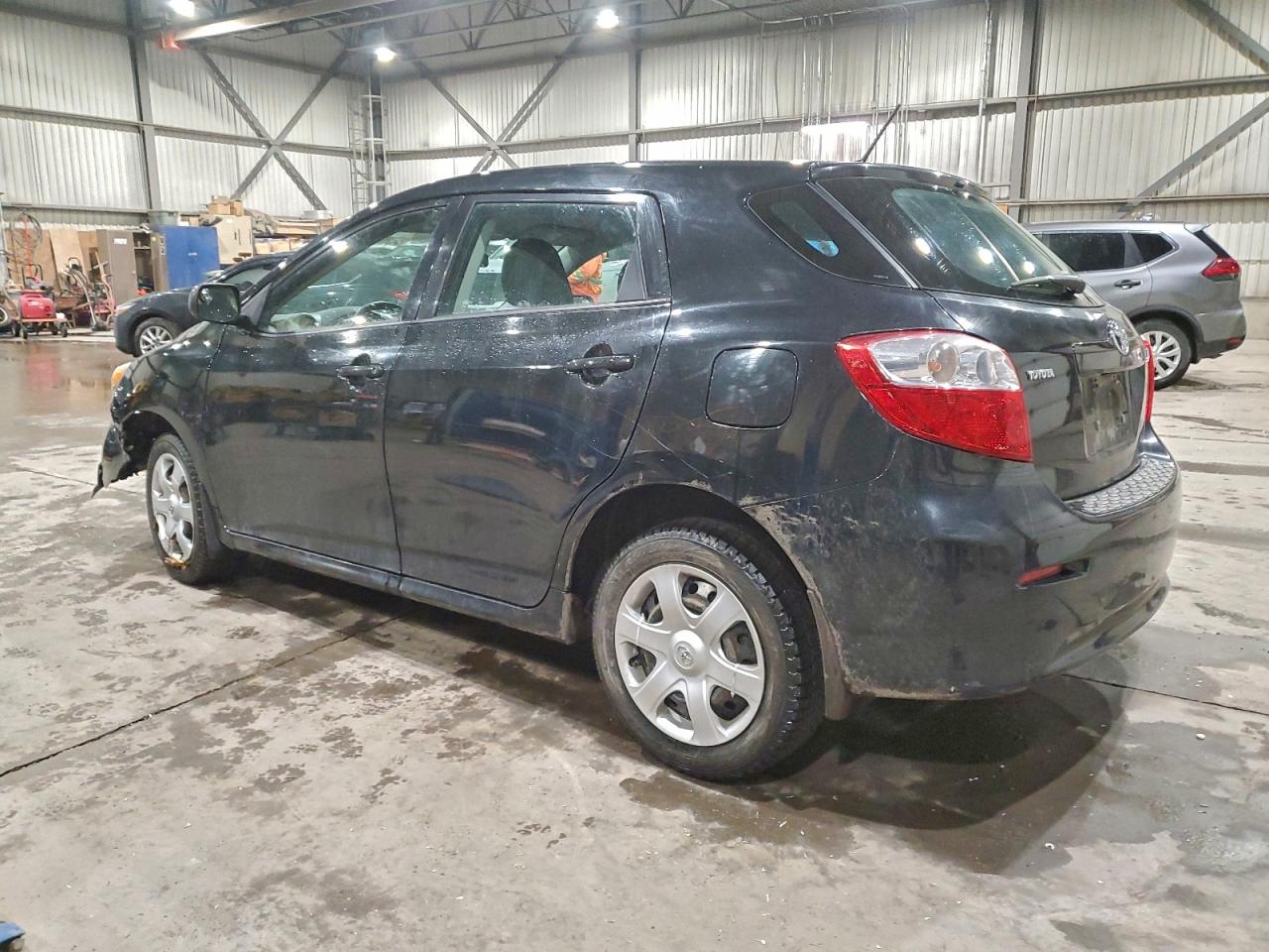 2010 TOYOTA COROLLA MATRIX photo 2
