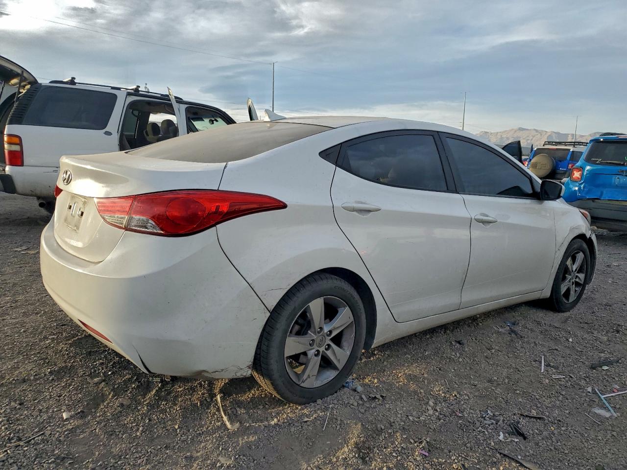 2013 HYUNDAI ELANTRA GLS photo 3