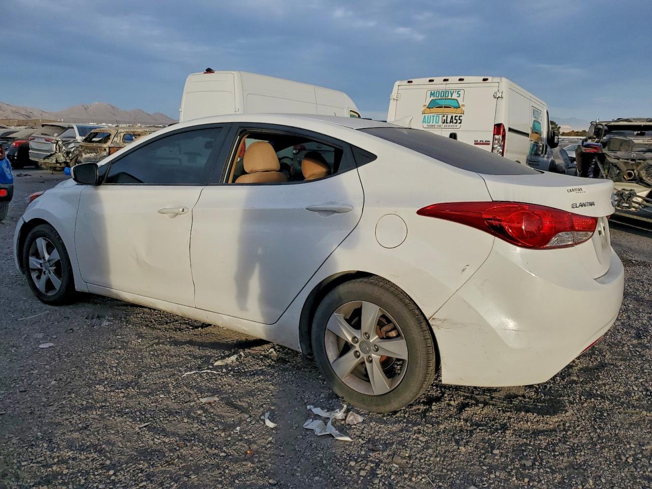2013 HYUNDAI ELANTRA GLS photo 2