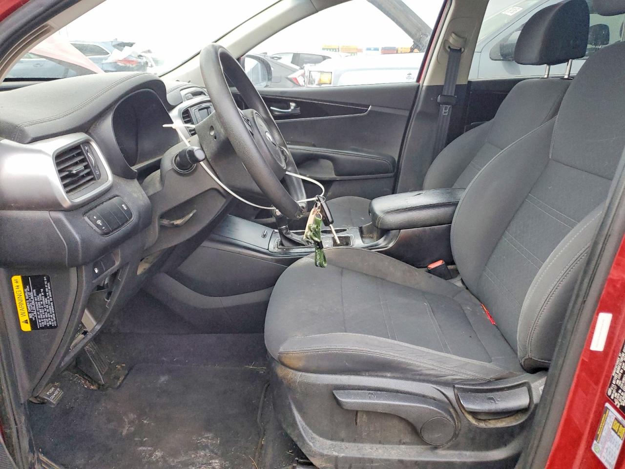 2017 KIA SORENTO LX photo 7