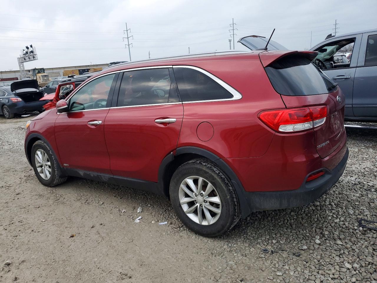 2017 KIA SORENTO LX photo 2
