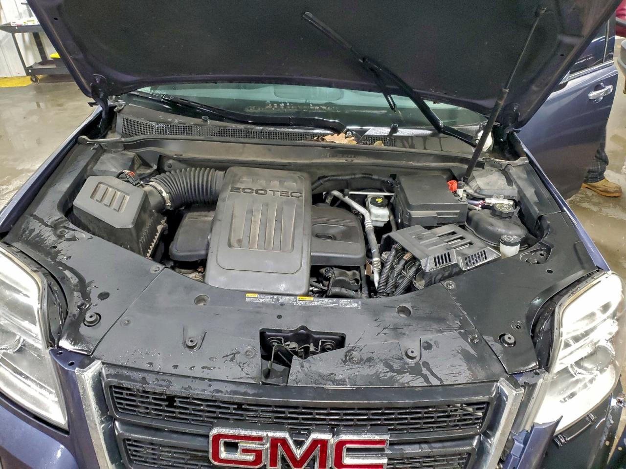 2013 GMC TERRAIN SLE photo 11