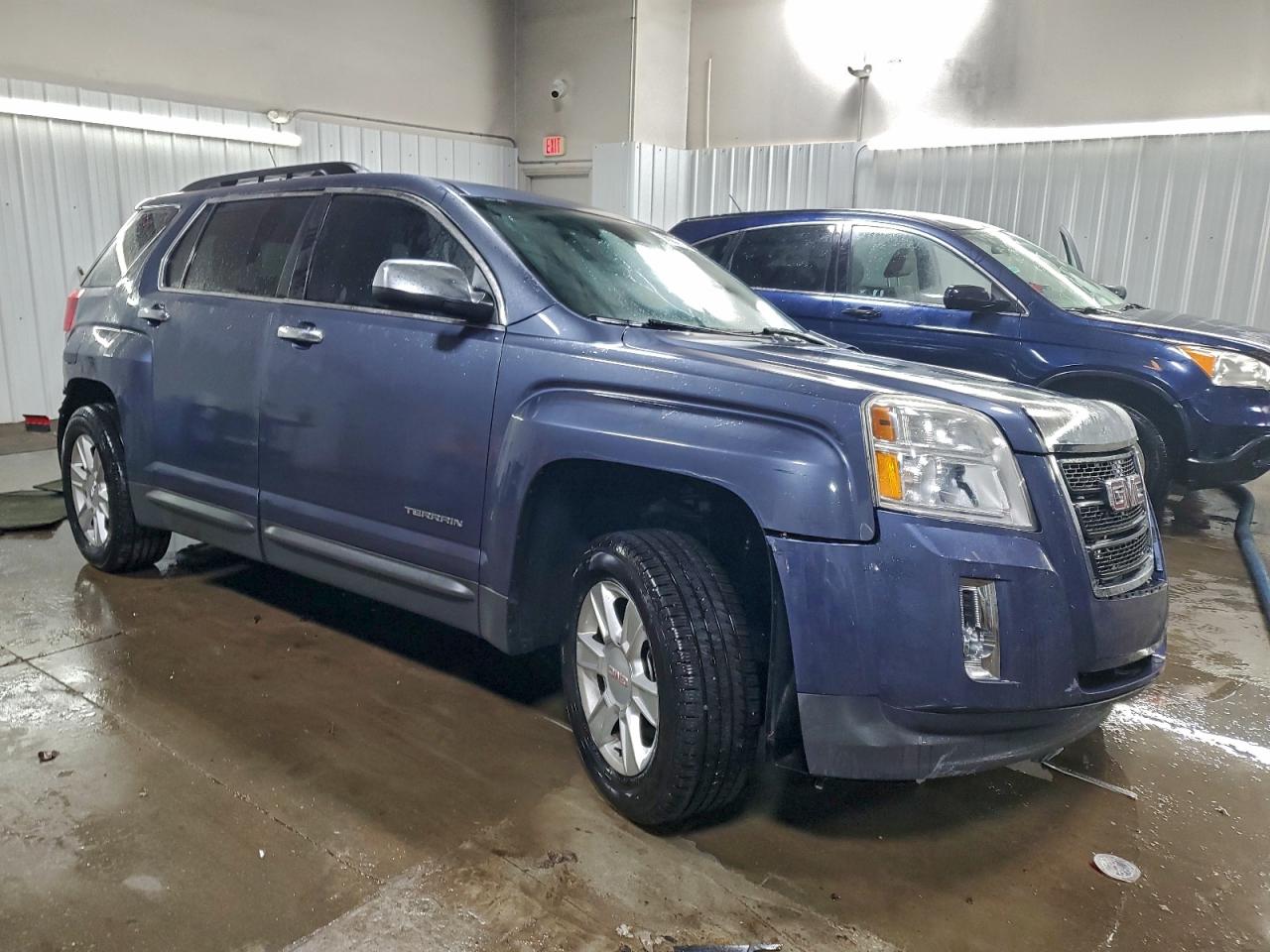 2013 GMC TERRAIN SLE photo 4