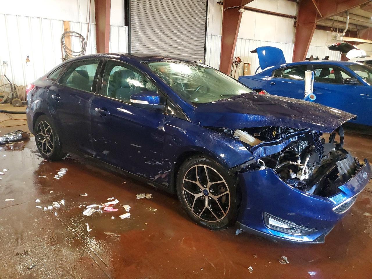 2017 FORD FOCUS SEL photo 4
