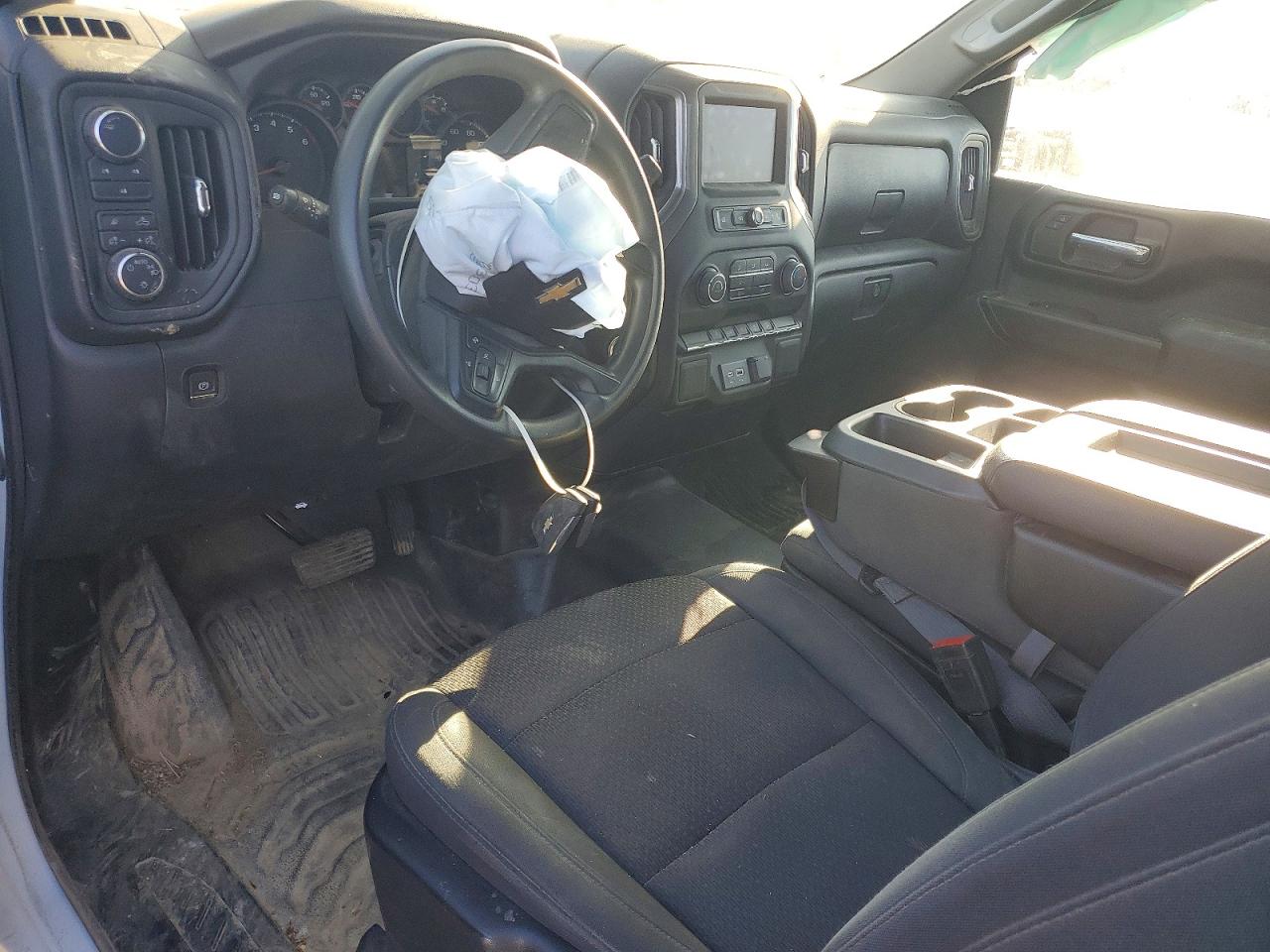 2024 CHEVROLET SILVERADO K2500 HEAVY DUTY photo 8