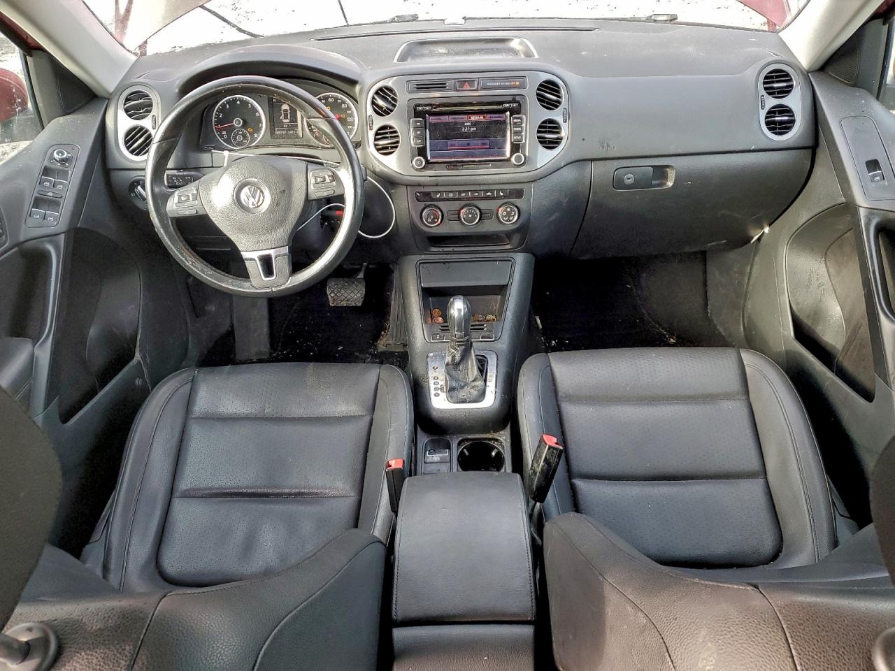 2013 VOLKSWAGEN TIGUAN S photo 8