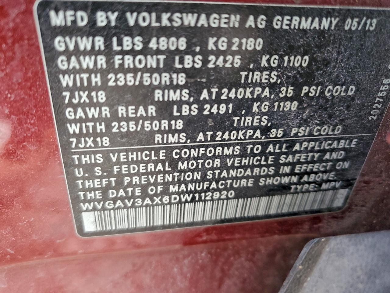 2013 VOLKSWAGEN TIGUAN S photo 13
