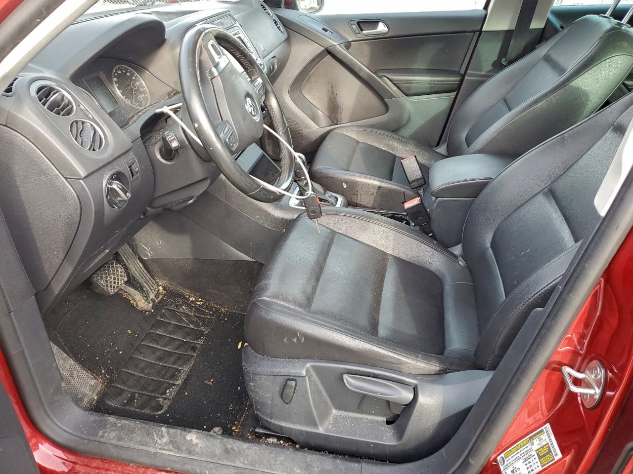 2013 VOLKSWAGEN TIGUAN S photo 7
