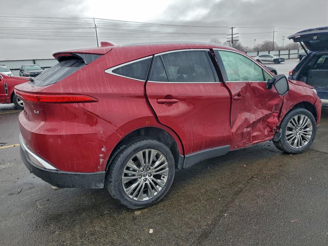 2023 TOYOTA VENZA LE photo 3