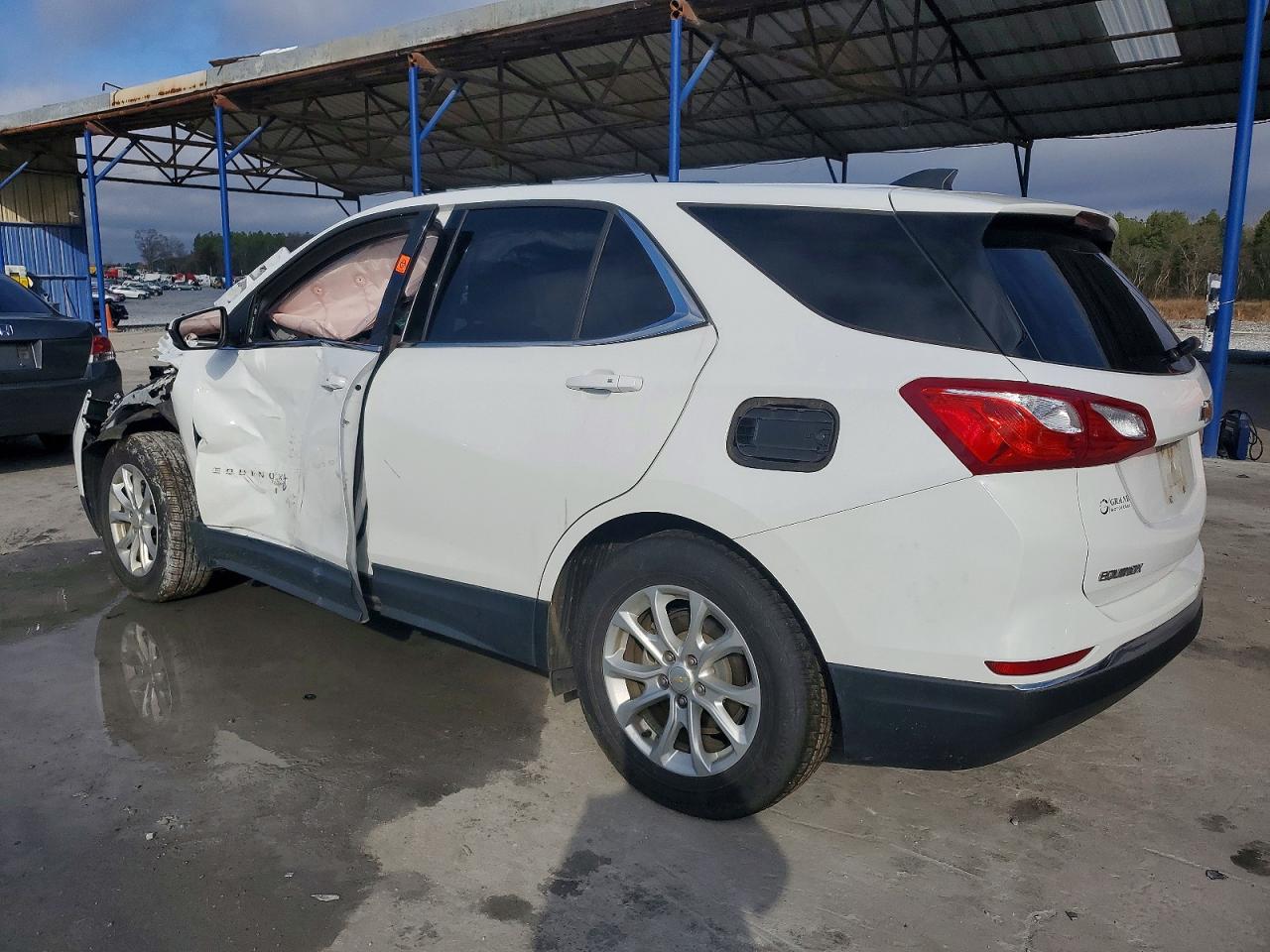 2018 CHEVROLET EQUINOX photo 2