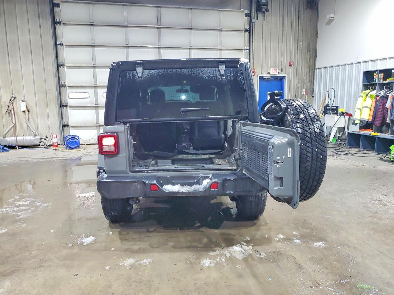 2019 JEEP WRANGLER UNLIMITED SAHARA photo 6