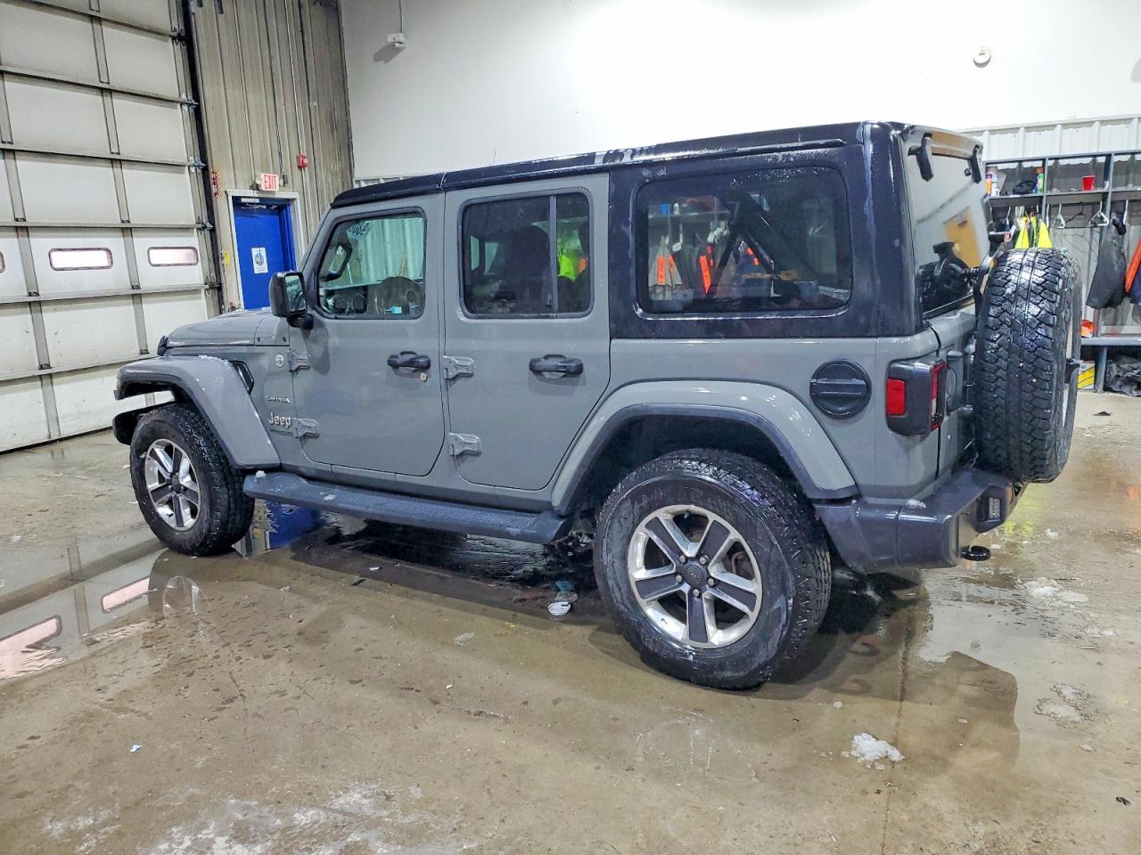 2019 JEEP WRANGLER UNLIMITED SAHARA photo 2