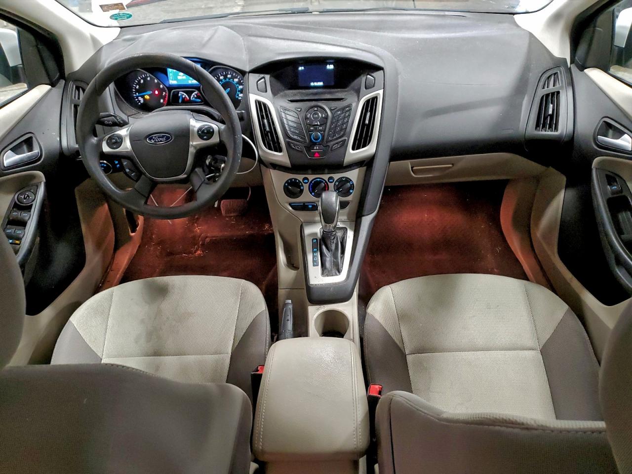 2014 FORD FOCUS SE photo 8