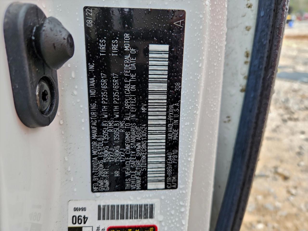 2022 TOYOTA SIENNA XLE photo 13
