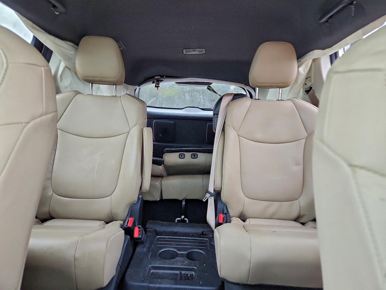 2022 TOYOTA SIENNA XLE photo 10